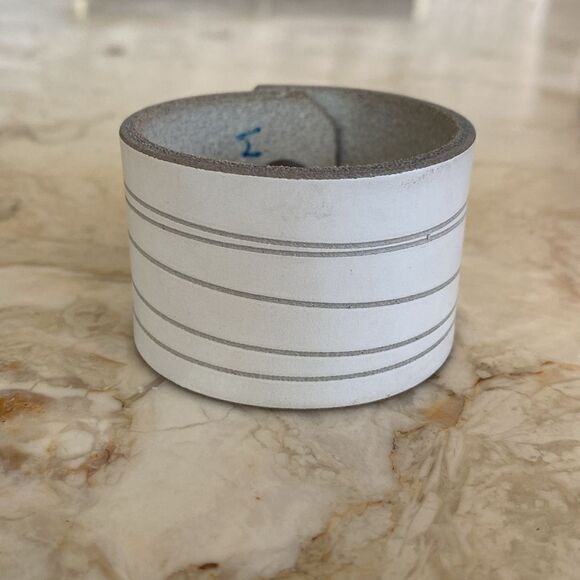 Handcrafted Wide Leather Cuff Bracelet White & Grey - Picture 2 of 7